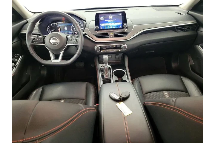 $25998 : Nissan Altima 2023 2.5 SR 4d image 9