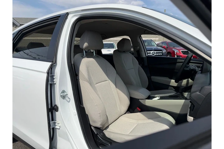 $23798 : Honda Accord 2023 LX 4dr Sed image 9