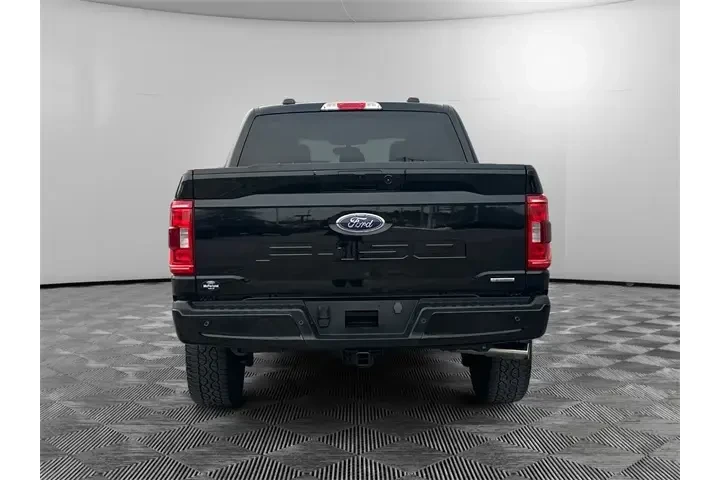 $38577 : Ford F-150 2023 4x4 XLT 4dr image 4