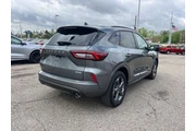 $21912 : Ford Escape 2023 AWD ST-Line thumbnail
