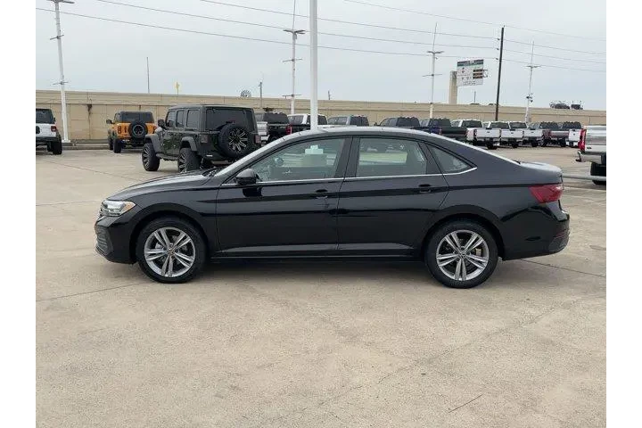 $17499 : Volkswagen Jetta 2024 SE 4dr image 6