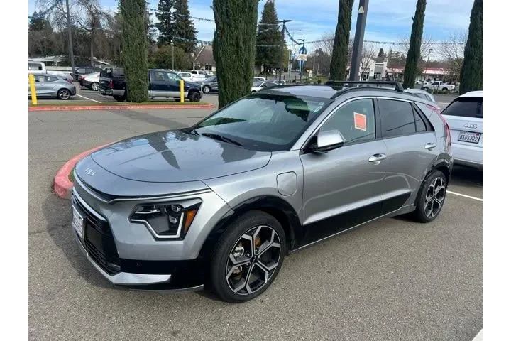$23175 : Kia Niro Plug-In Hybrid 2023 image 1