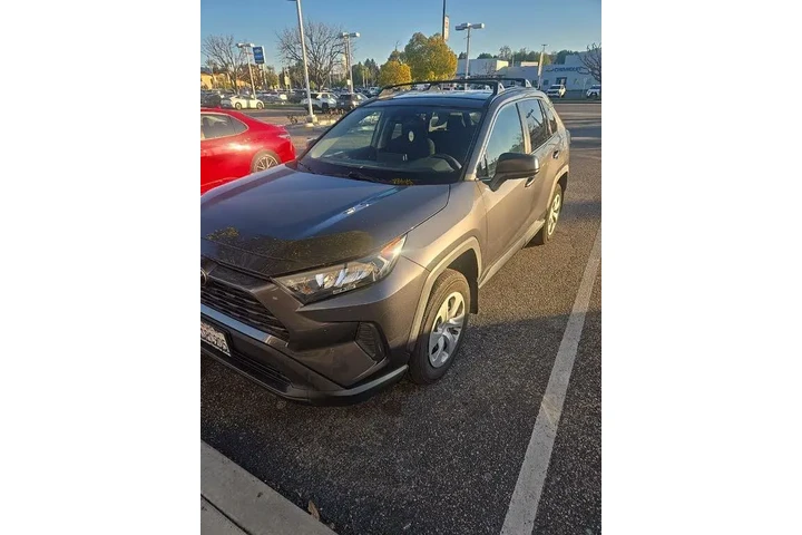 $22138 : Toyota RAV4 2020 LE 4dr SUV image 1