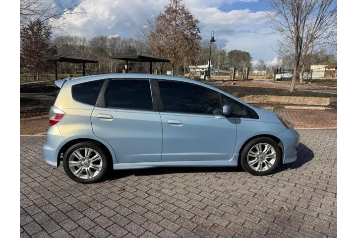 $4000 : 2010 Fit Sport image 9