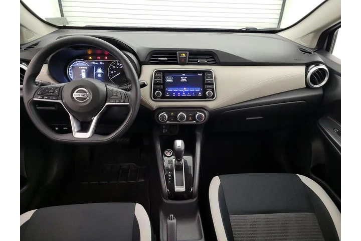 $16998 : Nissan Versa 2020 SV 4dr Sed image 9