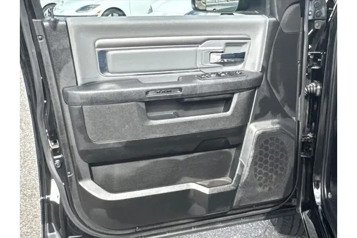 $28986 : Ram 1500 Classic 2023 4x4 SL image 10