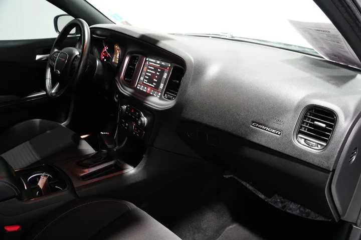 $31288 : 2023 Charger image 8