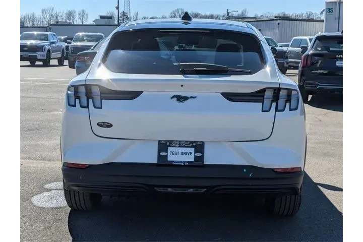 $29992 : Ford Mustang Mach-E 2025 Sel image 4