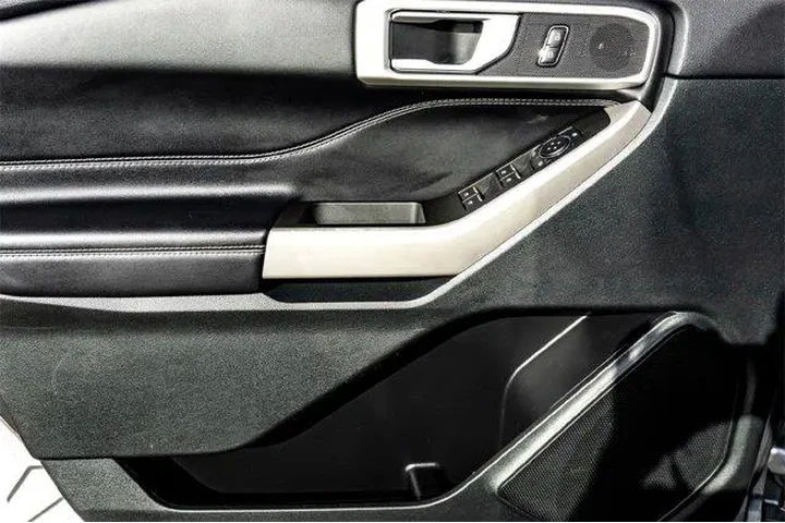 $29017 : Ford Explorer 2024 XLT 4dr S image 10