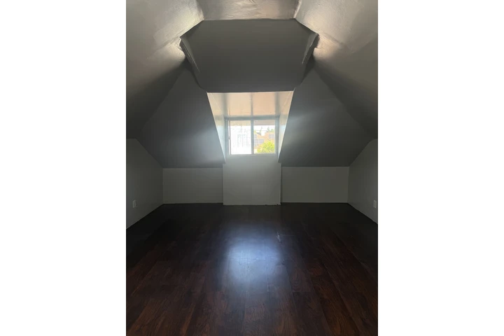 $900 : Cuarto con entrada privada image 3