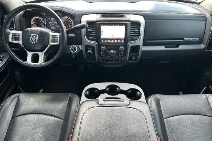 $29995 : Ram 2500 2017 4x4 Laramie 4d image 3