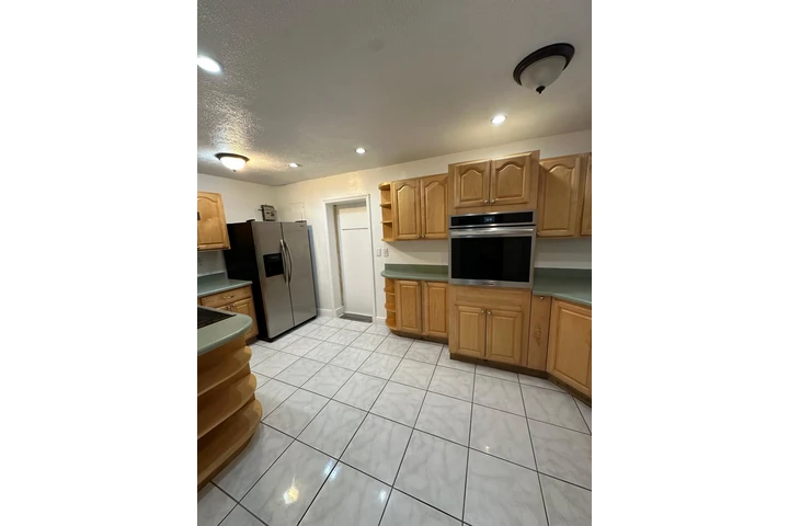 $2500 : Se renta Casa Homestead image 7