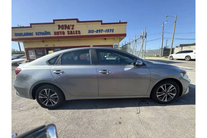 $21995 : 2024 Forte LXS image 9