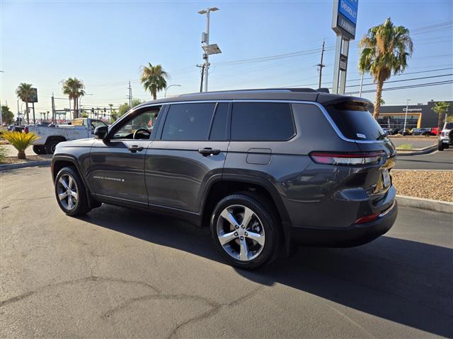 $34748 : Pre-Owned 2021 Grand Cherokee image 4