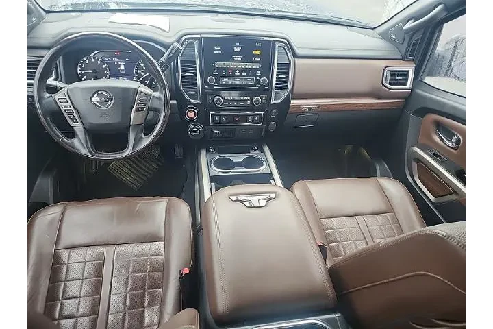 $30998 : Nissan Titan 2021 4x4 Platin image 5