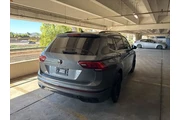 $21995 : Volkswagen Tiguan 2023 SE R- thumbnail