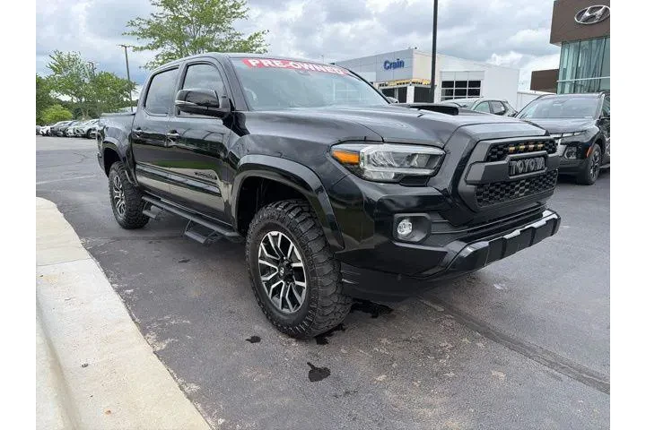 $38918 : Toyota Tacoma 2021 4x4 TRD S image 2
