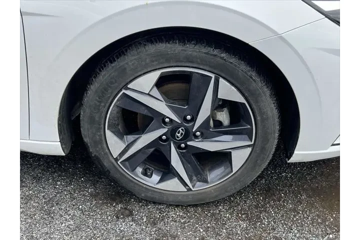 $18995 : Hyundai ELANTRA 2023 SEL 4dr image 7