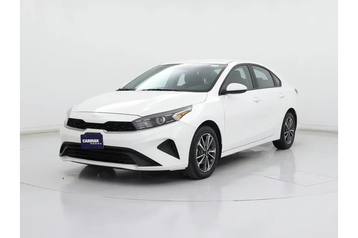 $17998 : Kia Forte 2024 LXS 4dr Sedan image 4