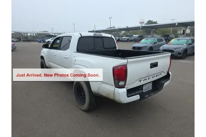 $26500 : Toyota Tacoma 2021 4x2 SR5 4 image 4