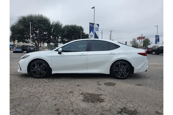 $33998 : Toyota Camry 2025 XSE 4dr Se image 4