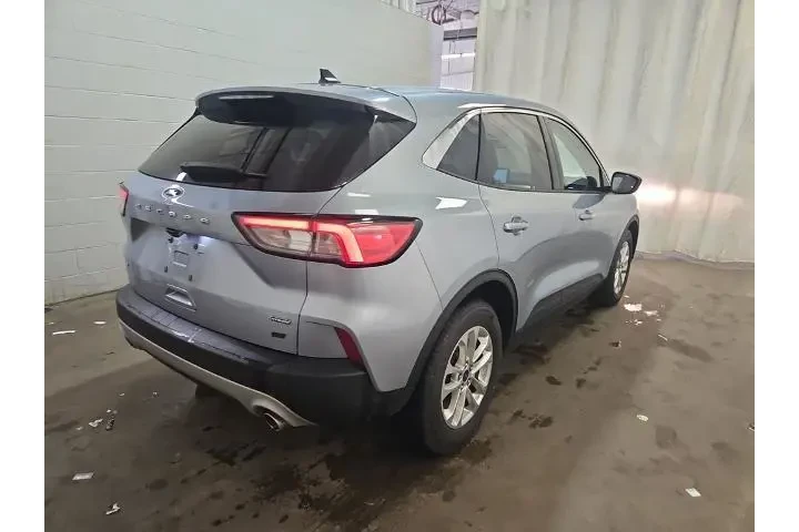 $16490 : Ford Escape Hybrid 2022 SE 4 image 3