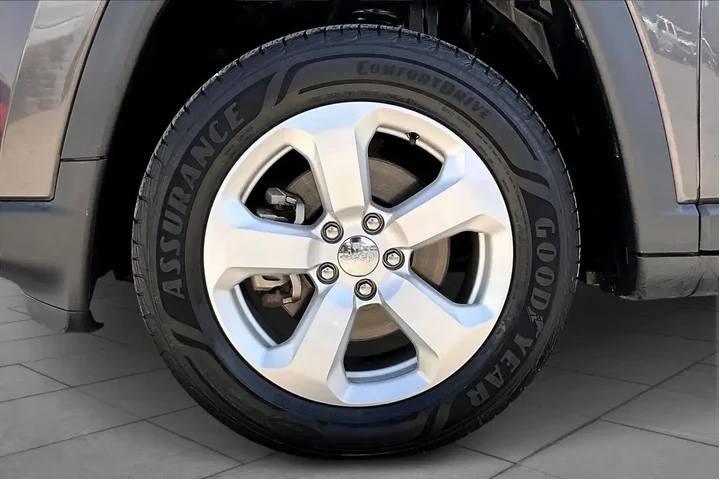 $16083 : Jeep Compass 2019 4x4 Altitu image 10