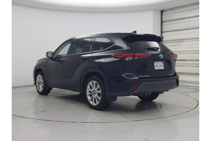 $37998 : Toyota Highlander 2022 AWD L image 2