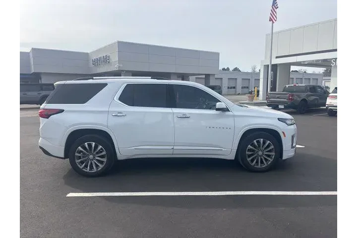 $32381 : Chevrolet Traverse 2023 Prem image 2