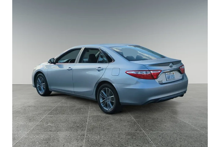 $14198 : Toyota Camry 2016 image 3