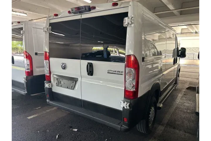 $35990 : Ram ProMaster 2025 Tradesman image 2