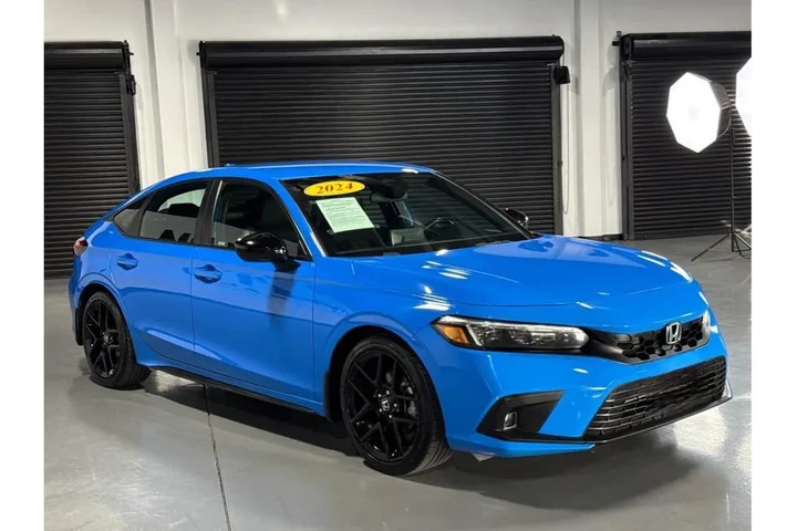 2024 Honda Civic Sport H image 1