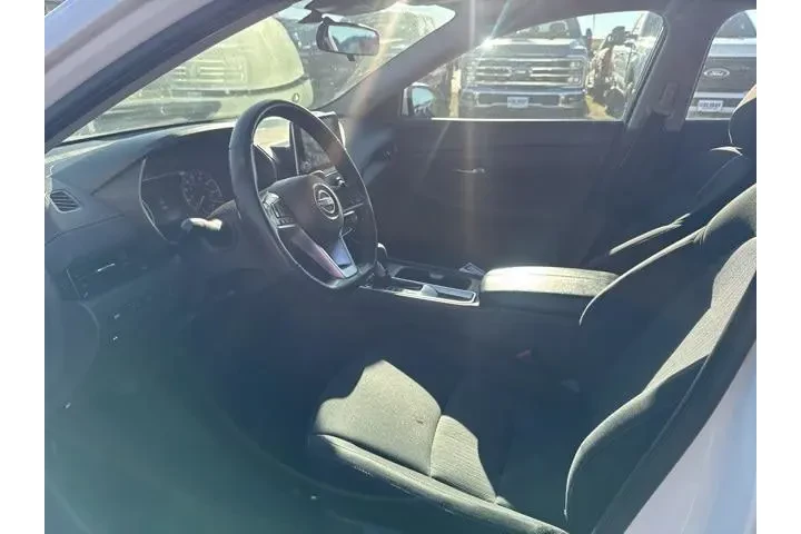 $18000 : Nissan Sentra 2024 SV 4dr Se image 2