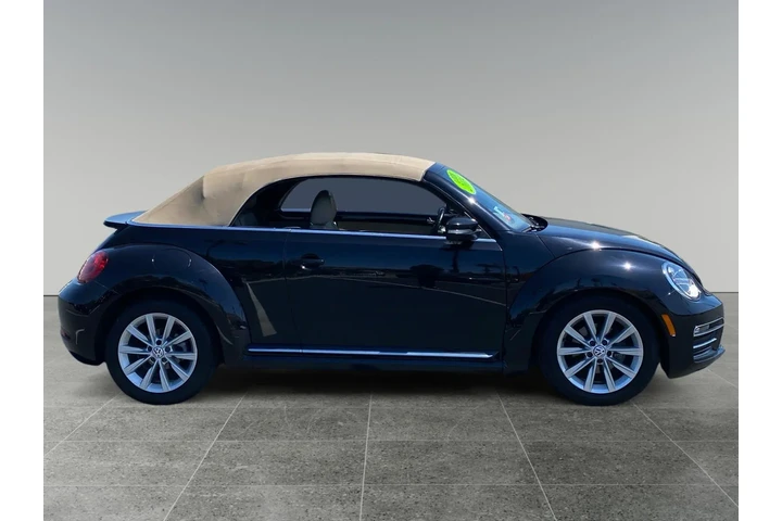 $24460 : Volkswagen Beetle Convertibl image 6