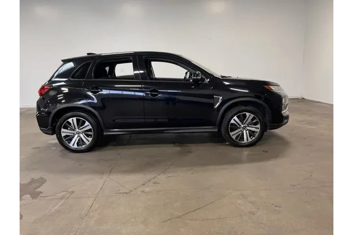 $15948 : Mitsubishi Outlander Sport 2 image 2