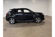 $15948 : Mitsubishi Outlander Sport 2 thumbnail