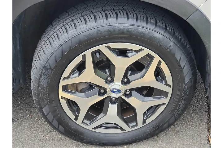 $20799 : Subaru Forester 2020 AWD Pre image 8