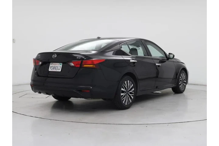$17998 : Nissan Altima 2024 2.5 SV 4d image 8