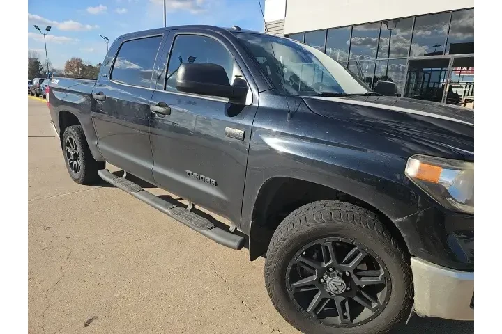 $36819 : Toyota Tundra 2019 4x4 SR5 4 image 2