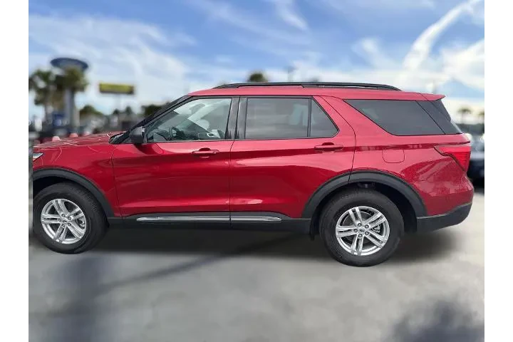 $33114 : Ford Explorer 2023 AWD XLT 4 image 7