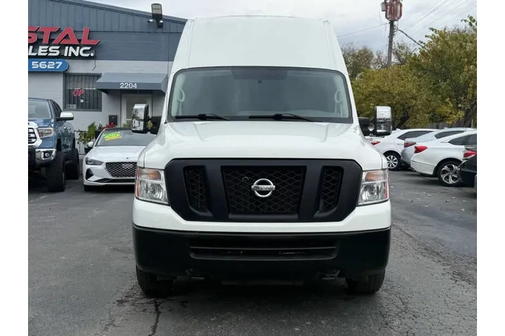 $22995 : 2019 NV 3500 HD SV image 3