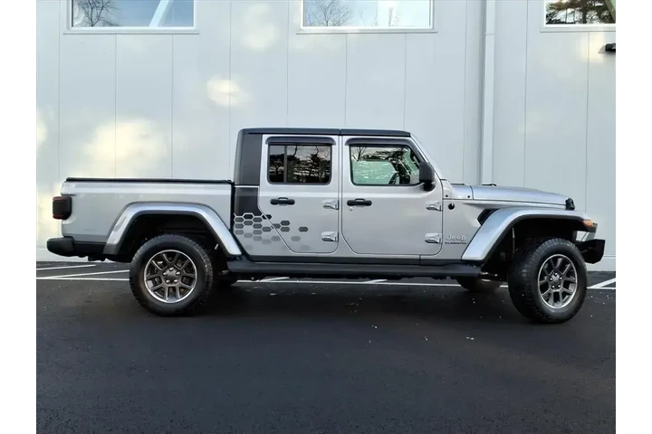 $29475 : Jeep Gladiator 2021 4x4 Over image 2