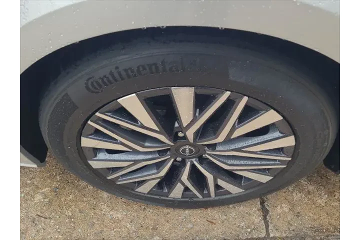 $19997 : Nissan Altima 2023 2.5 SV 4d image 10