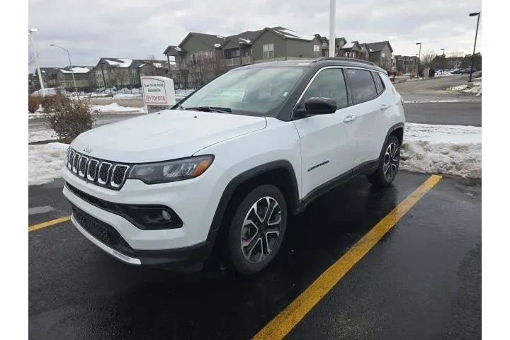 $21991 : Jeep Compass 2024 4x4 Limite image 3