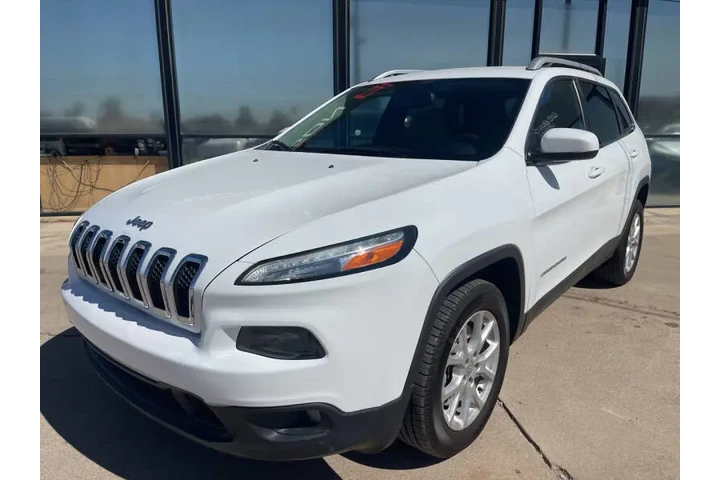 $14995 : 2018 Cherokee Latitude image 2