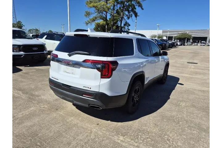 $28986 : GMC Acadia 2022 4x4 AT4 4dr image 3
