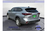 $33902 : Toyota Highlander 2023 L 4dr thumbnail