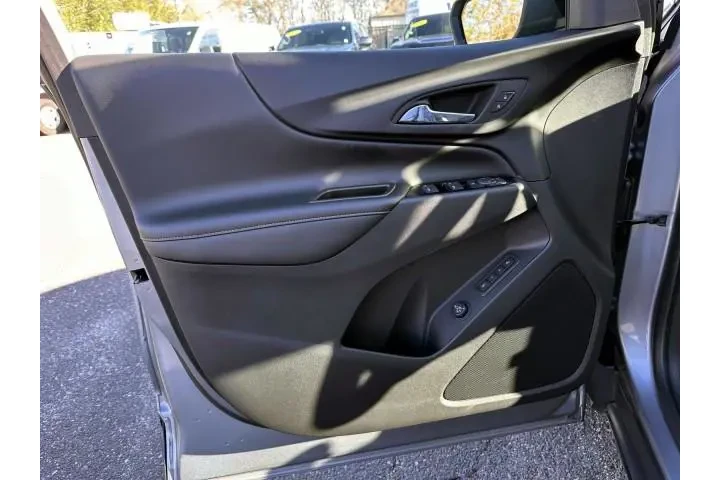 $23989 : Chevrolet Equinox 2023 4x4 P image 8