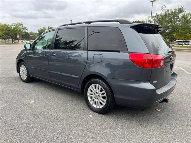 $8900 : 2009 Sienna XLE image 7