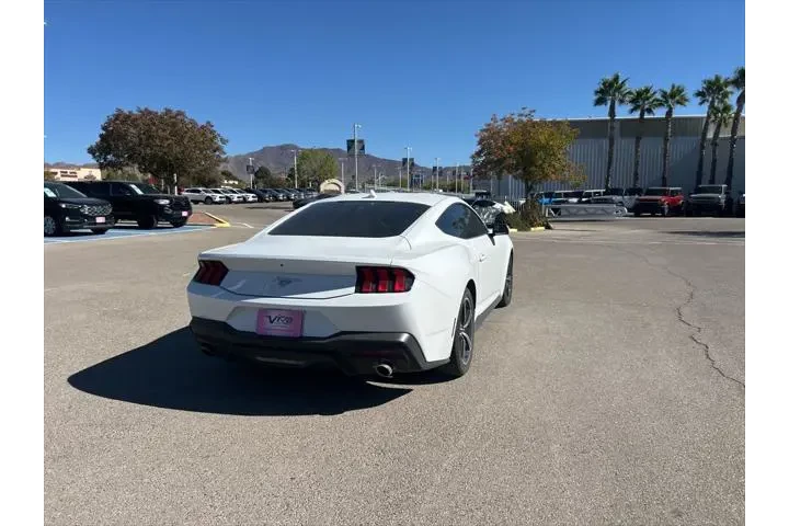 $29991 : Ford Mustang 2024 EcoBoost 2 image 5